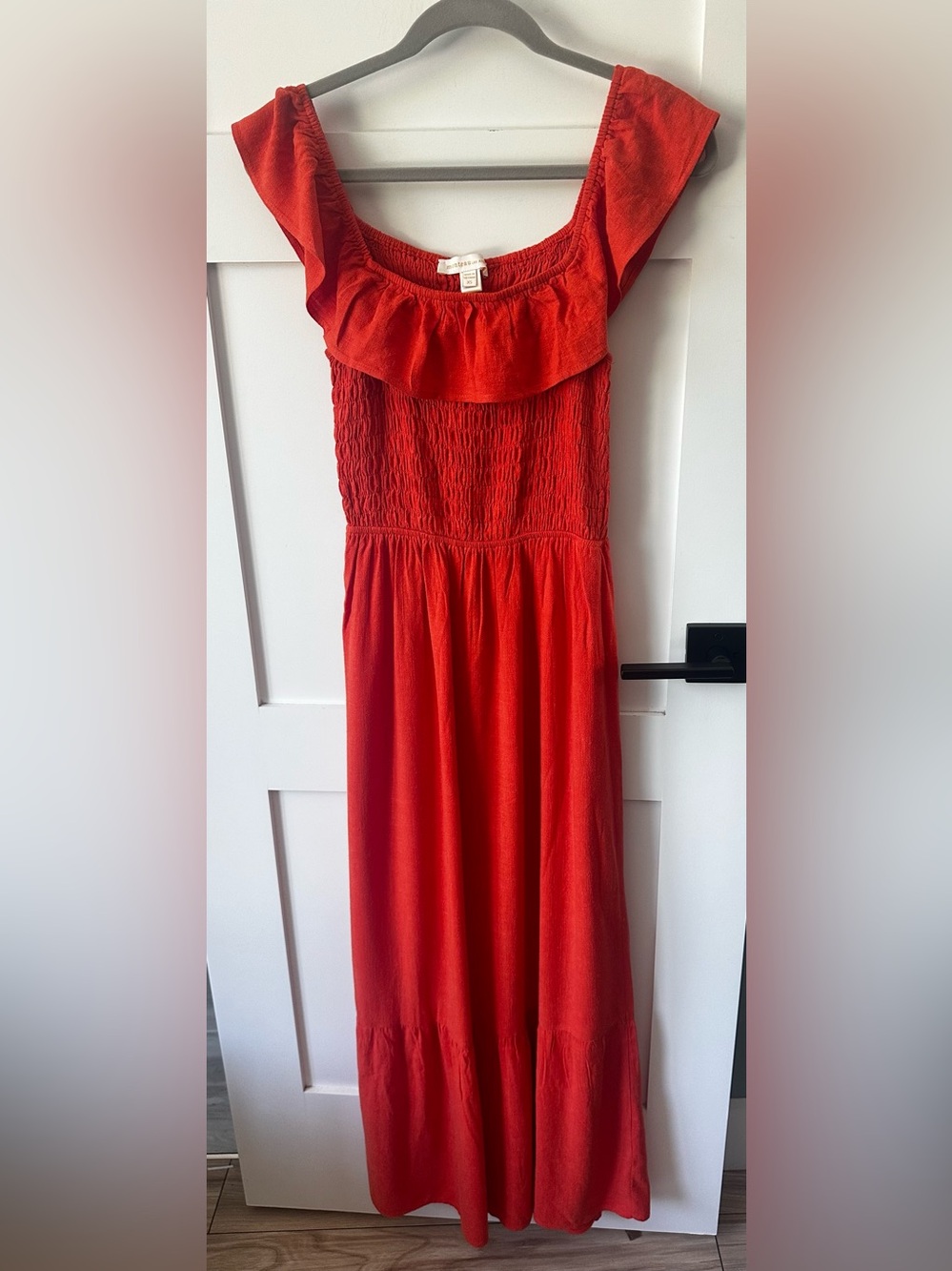 off-the-shoulder smocked maxi dress Monteau Los Angeles Linen Blend XS Orange